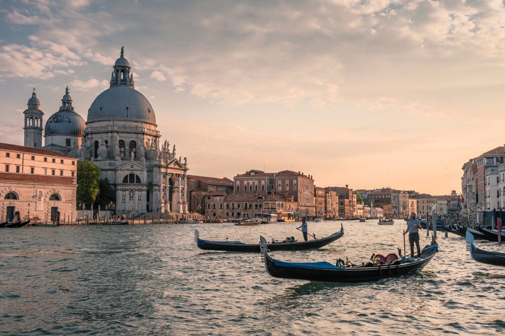 The City of Canals Image