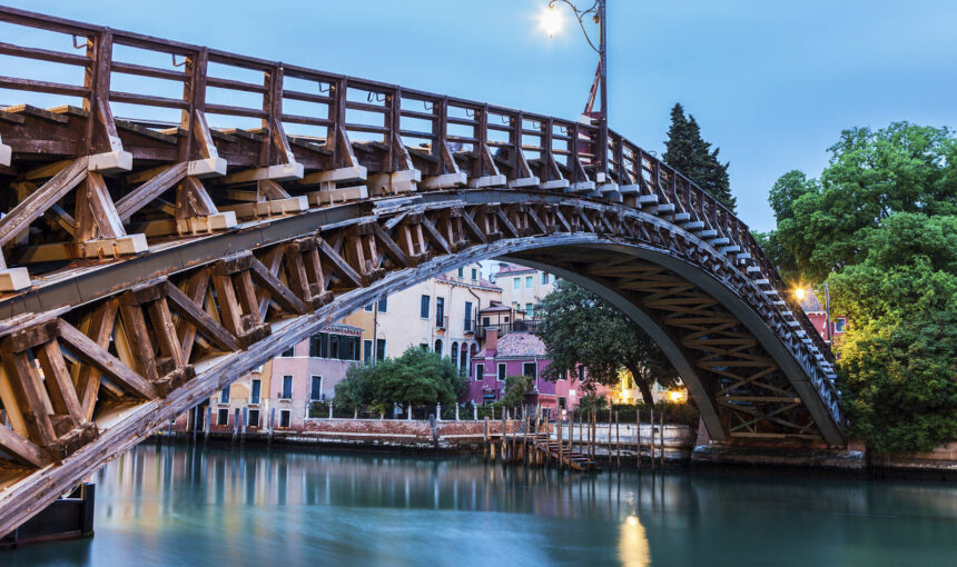 Ponte dell’Accademia, Venice – Must-See Bridge & Top Tours